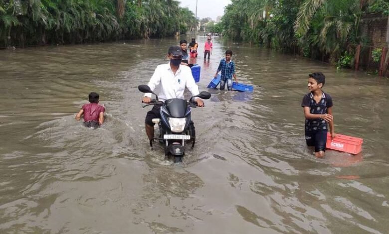 भारी बारिश