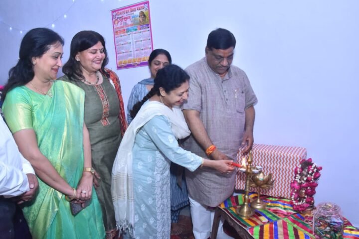  Ek Umeed NGO, Amita Agarwal of Funcity, MLA Sanjeev Agarwal, Smart City-Smart Beti, Smart Beti College, Vocational Training