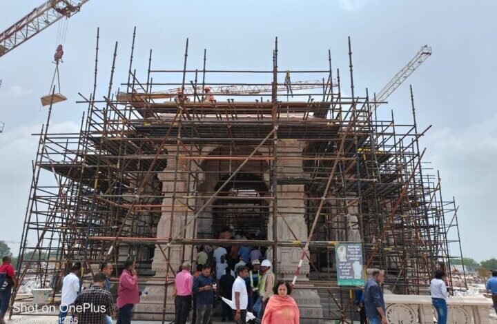 Ayodhya News: भगवान राम के मंदिर के गर्भगृह का काम लगभग पूरा, देखिए Photos  