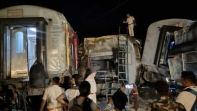 Bihar Train Accident: नॉर्थ ईस्‍ट एक्‍सप्रेस की दो बोगियां पटलने से चार यात्रियों की मौत, राहत-बचाव कार्य जारी